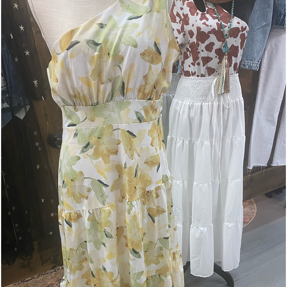 White Maxi Skirt - Picture 2 of 4
